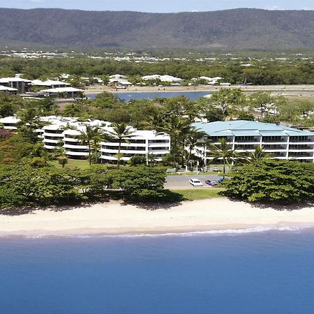 Roydon Beachfront Apartments Trinity Beach Εξωτερικό φωτογραφία