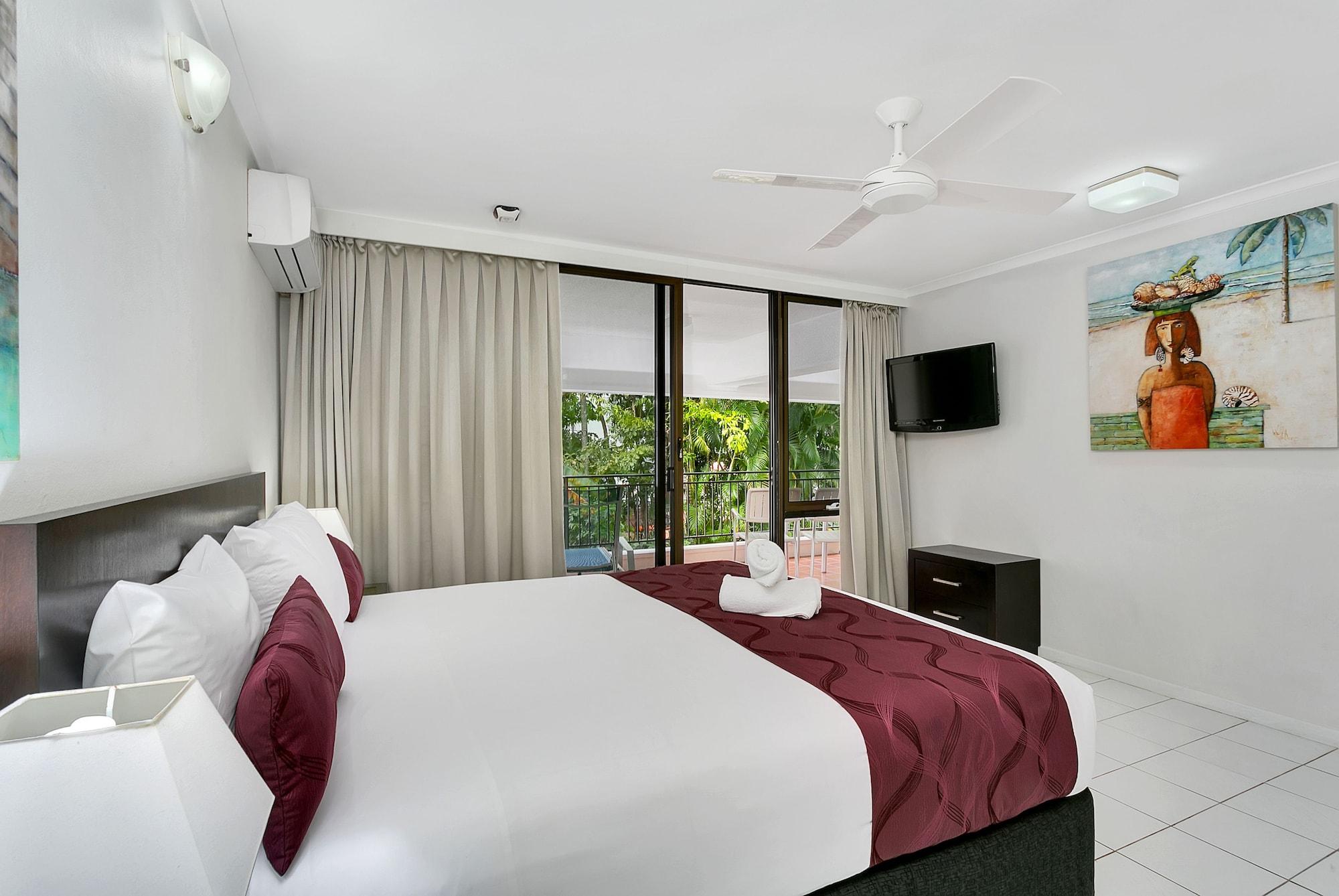 Roydon Beachfront Apartments Trinity Beach Εξωτερικό φωτογραφία