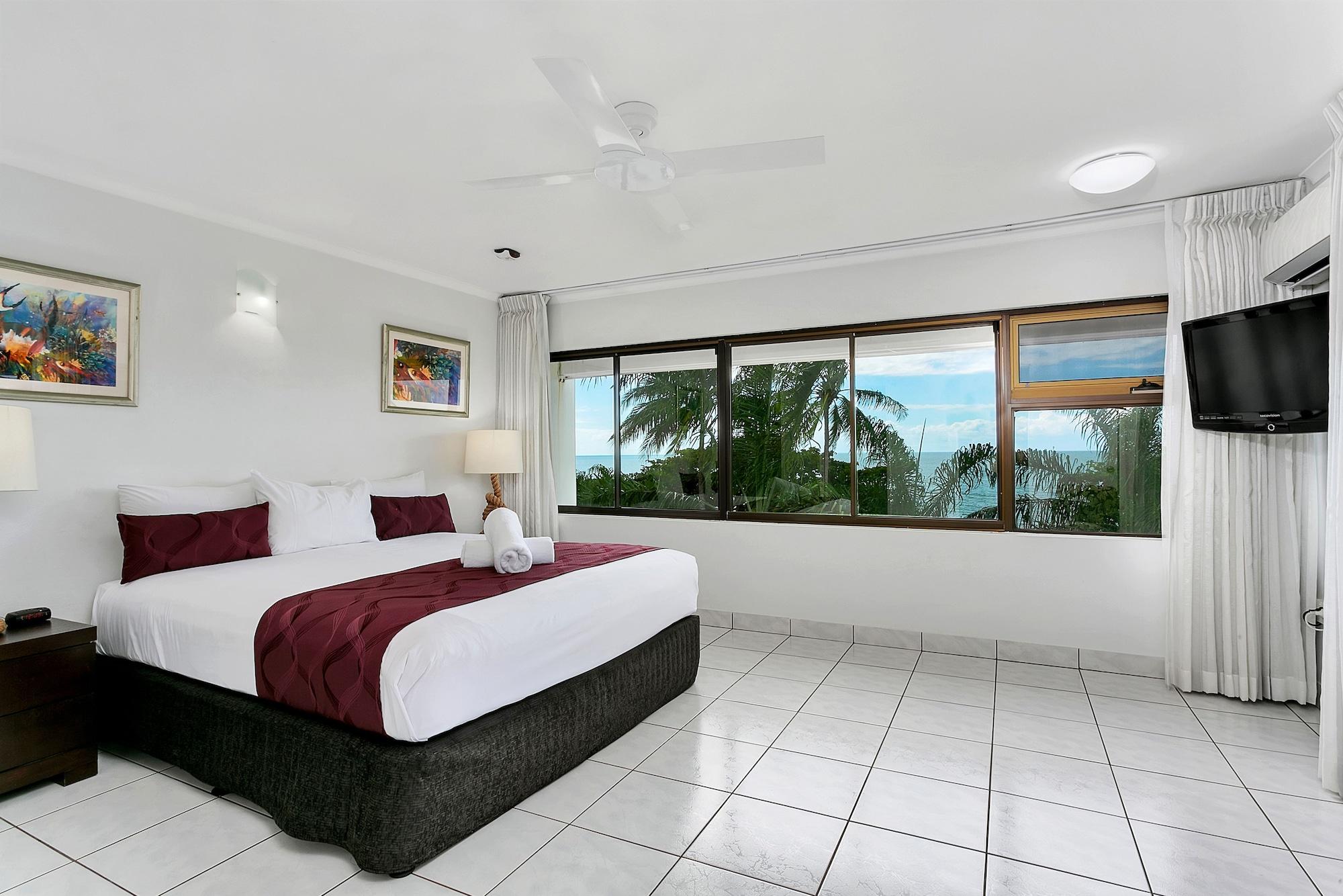 Roydon Beachfront Apartments Trinity Beach Εξωτερικό φωτογραφία