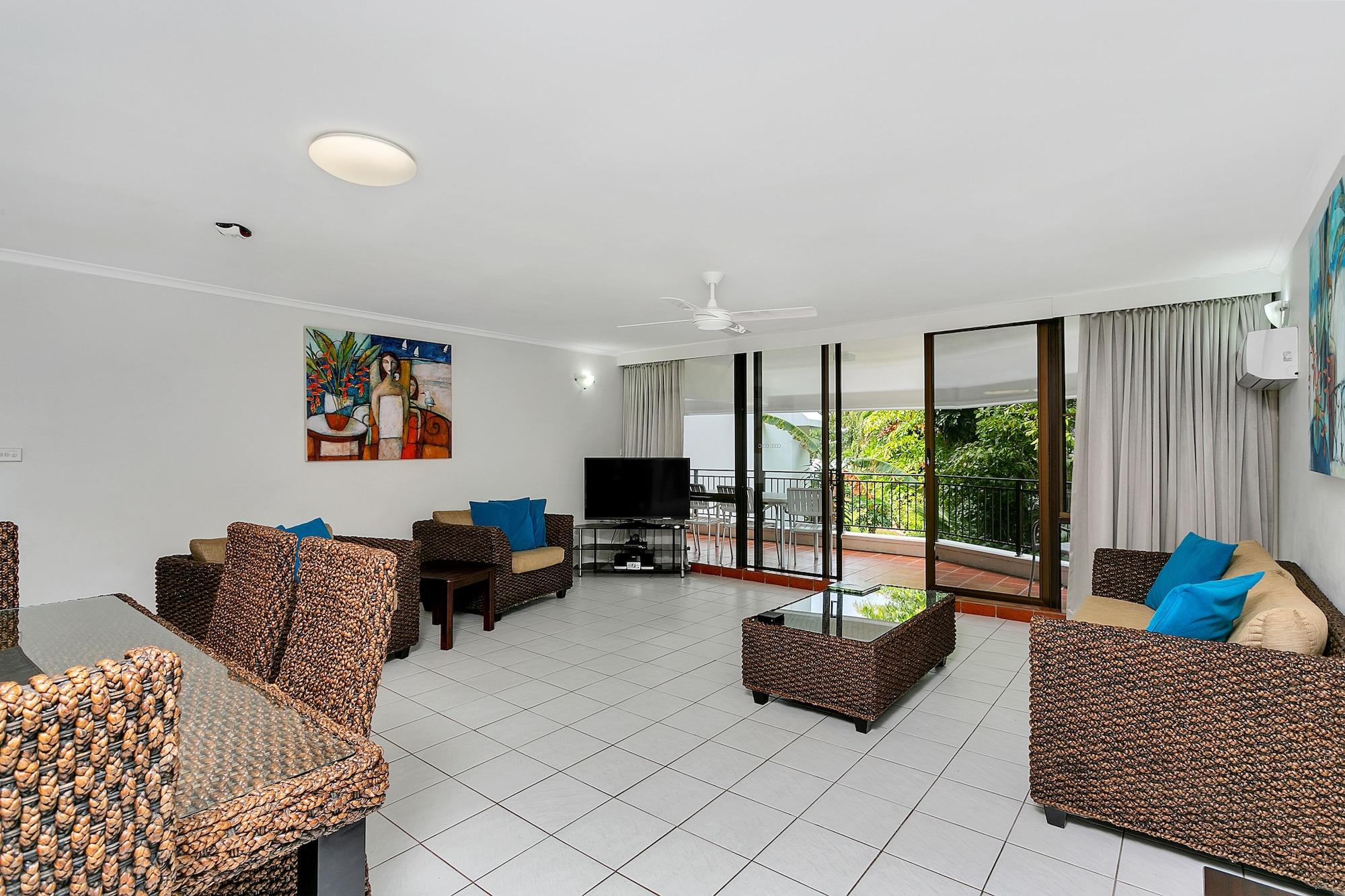 Roydon Beachfront Apartments Trinity Beach Εξωτερικό φωτογραφία