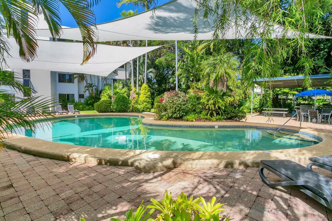 Roydon Beachfront Apartments Trinity Beach Εξωτερικό φωτογραφία