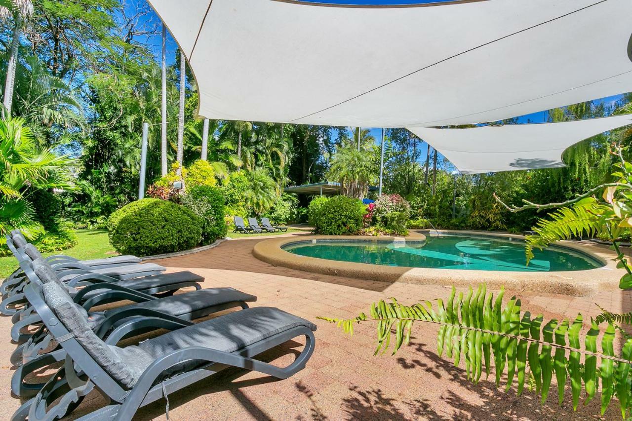 Roydon Beachfront Apartments Trinity Beach Εξωτερικό φωτογραφία